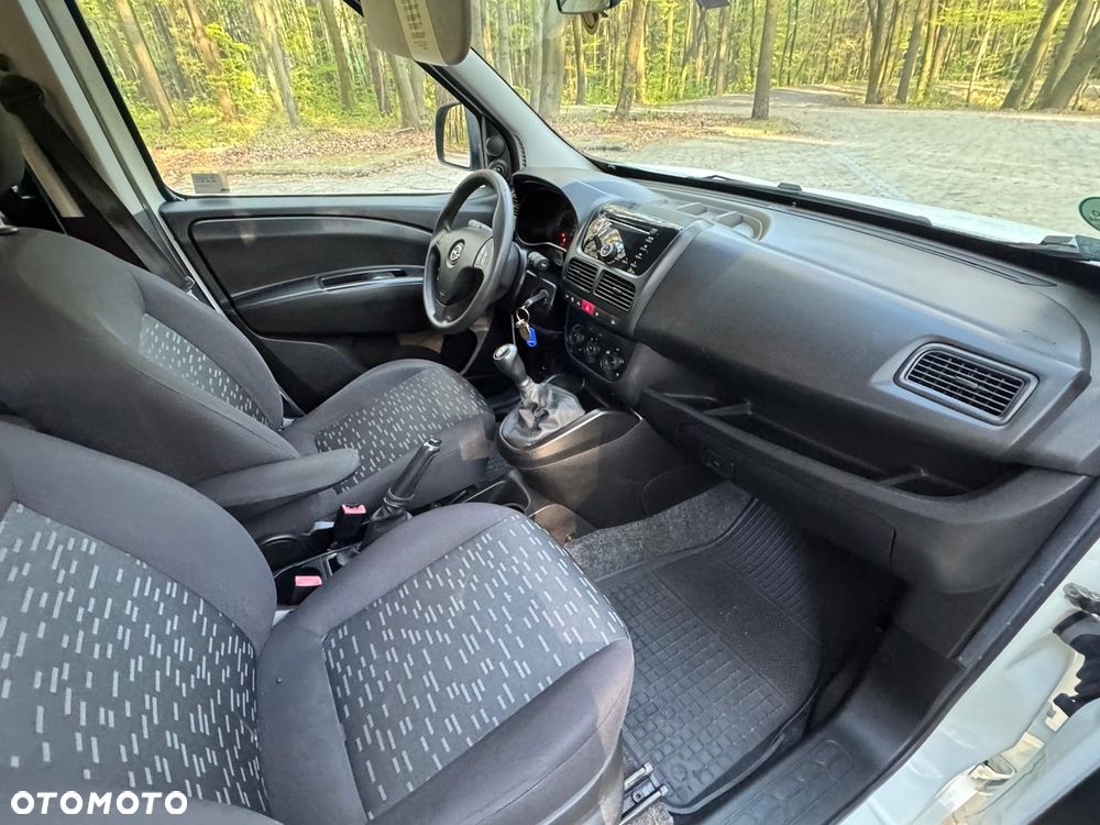 Opel Combo - 16