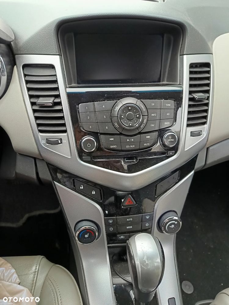 Chevrolet Cruze - 12