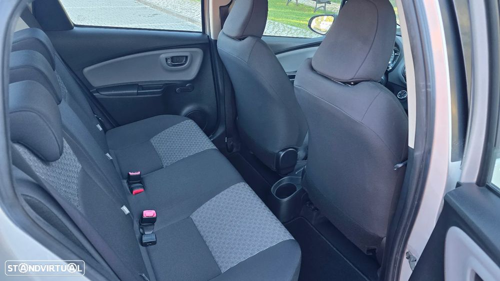 Toyota Yaris 1.0 VVT-i Comfort+P.Style - 44