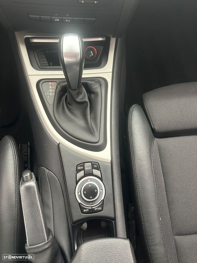 BMW 118 d Aut. Sport Line - 21