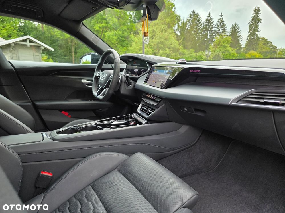 Audi e-tron GT - 16