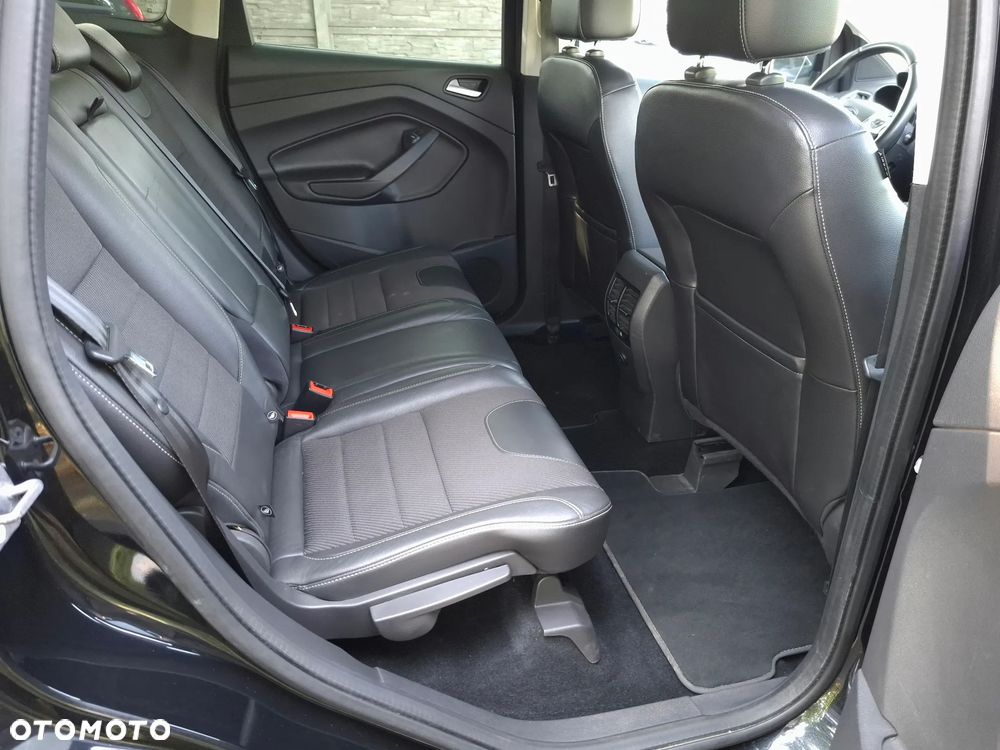 Ford Kuga 2.0 TDCi 2x4 Titanium - 19