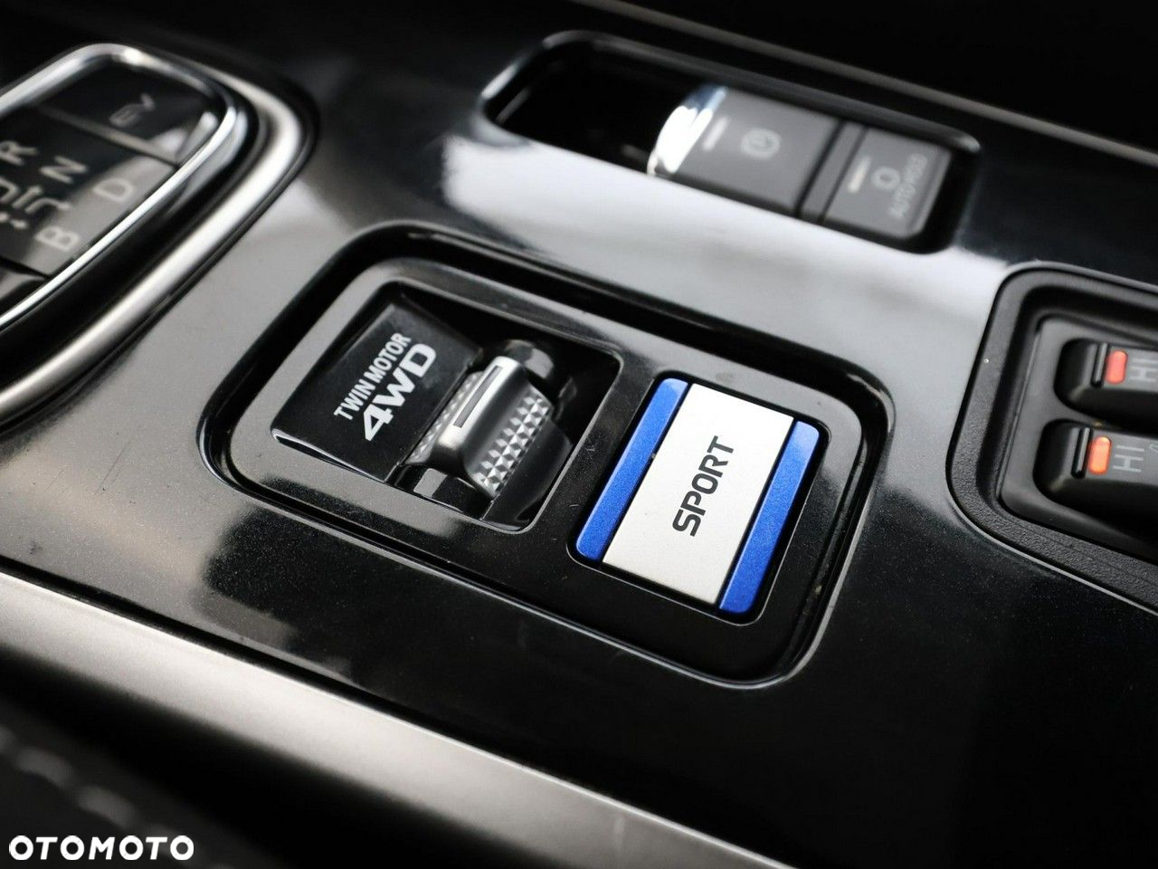 Mitsubishi Outlander - 29