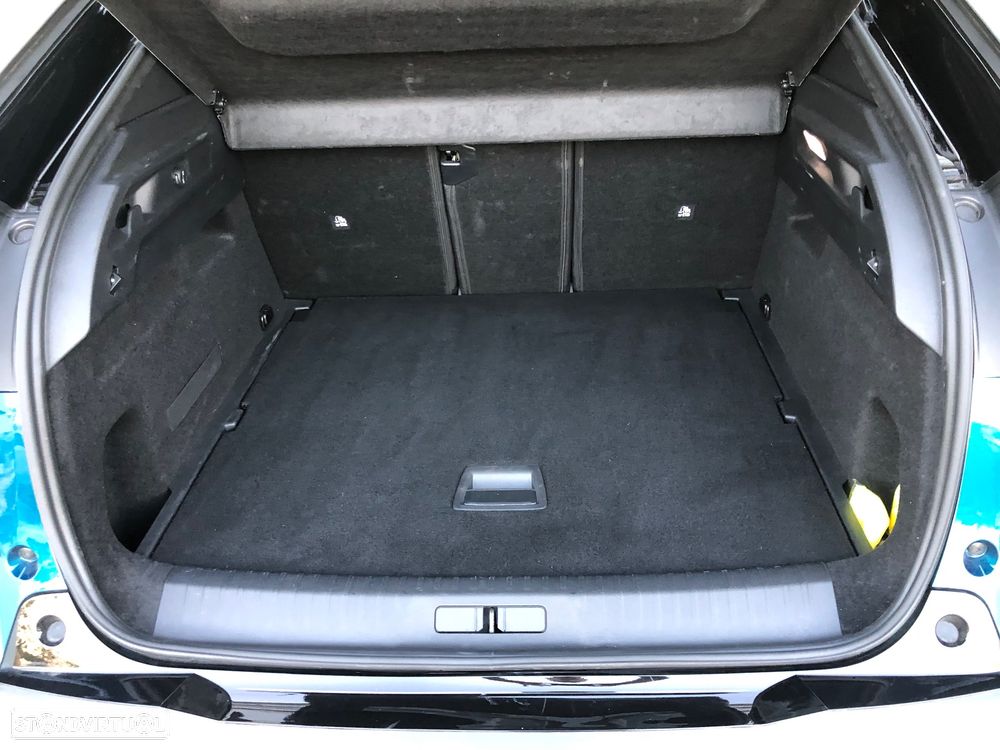 Peugeot 3008 1.6 Hybrid Allure Pack e-EAT8 - 22