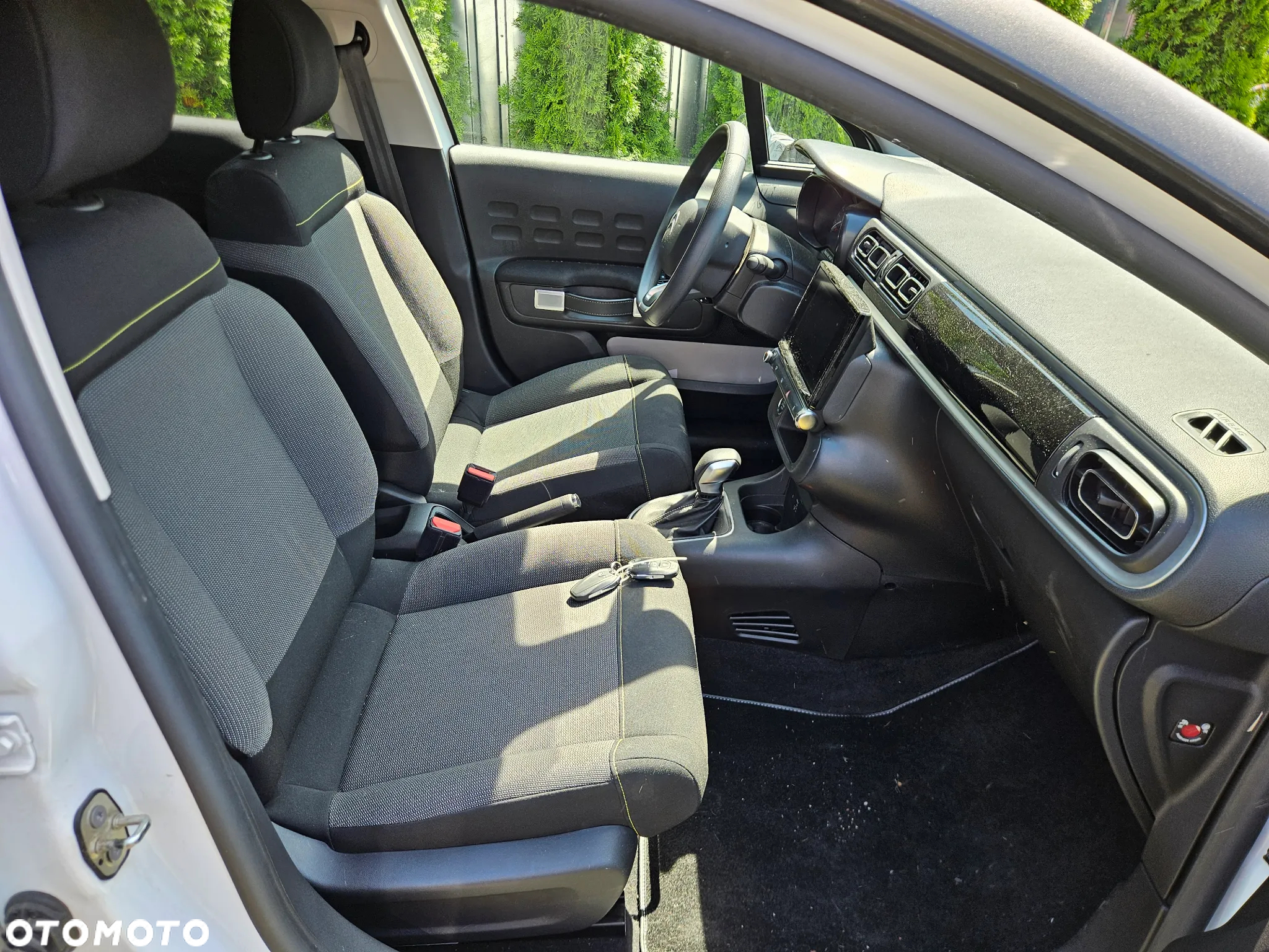Citroën C3 1.2 PureTech Shine EAT6 - 14
