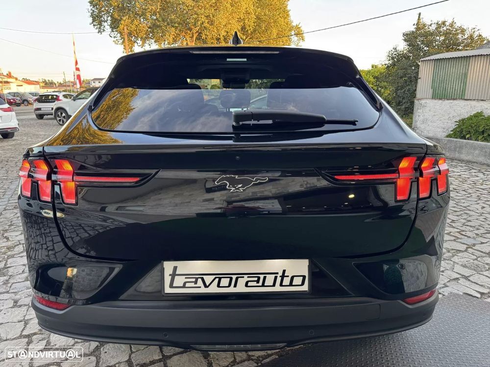 Ford Mustang Mach-E 75.7 kWh Premium AWD - 29