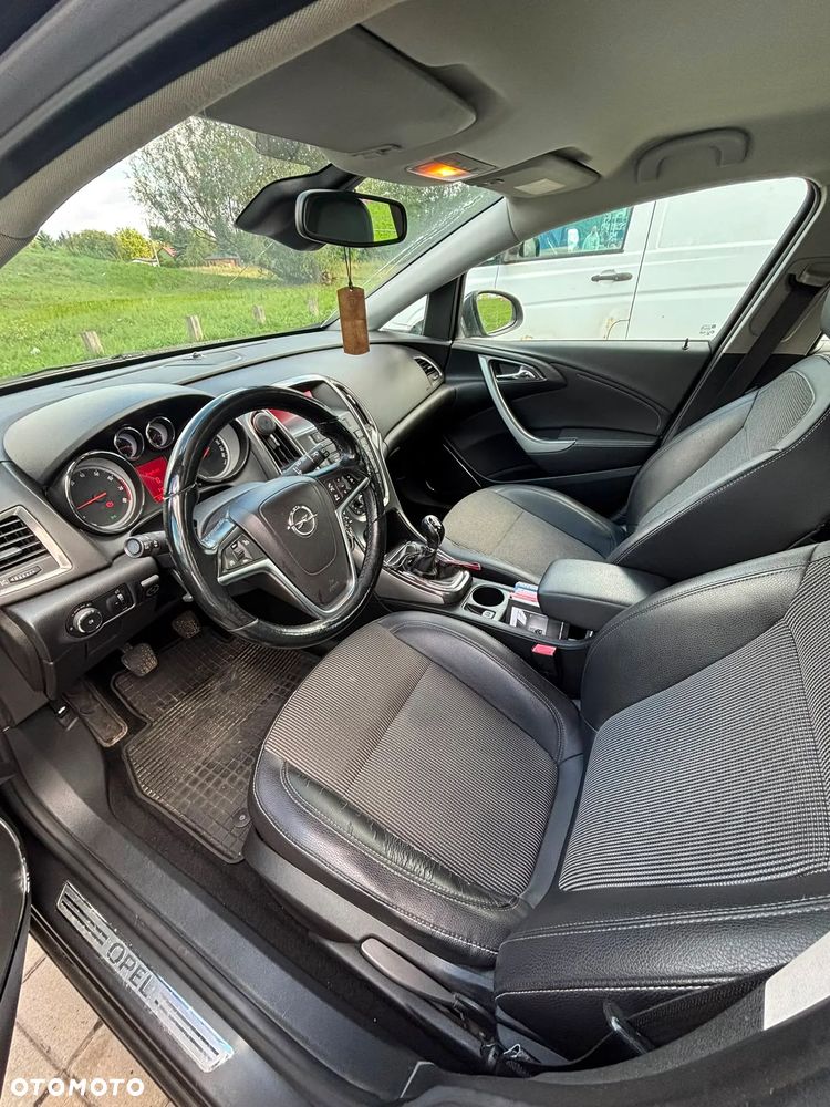 Opel Astra 1.4 T Cosmo - 9
