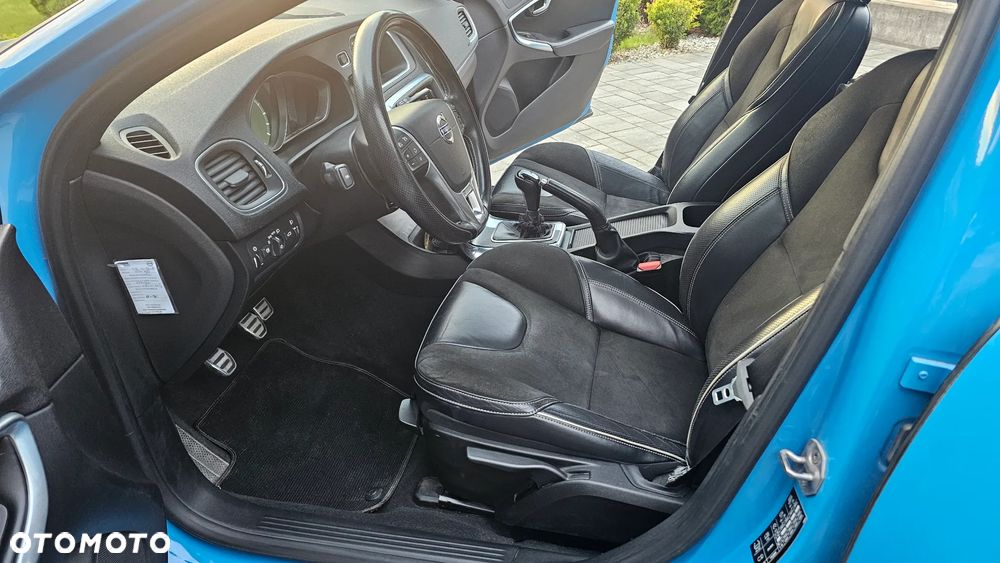 Volvo V40 D4 Drive-E R-Design Momentum - 16