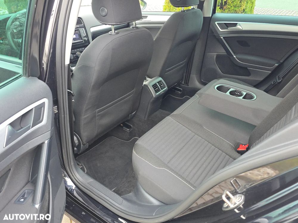 Volkswagen Golf 2.0 TDI BlueMotion Technology Cup - 20