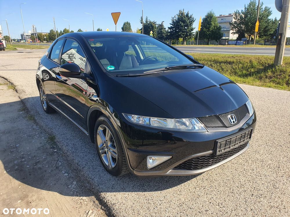 Honda Civic 1.4 i-VTEC Sport Black Edition - 3