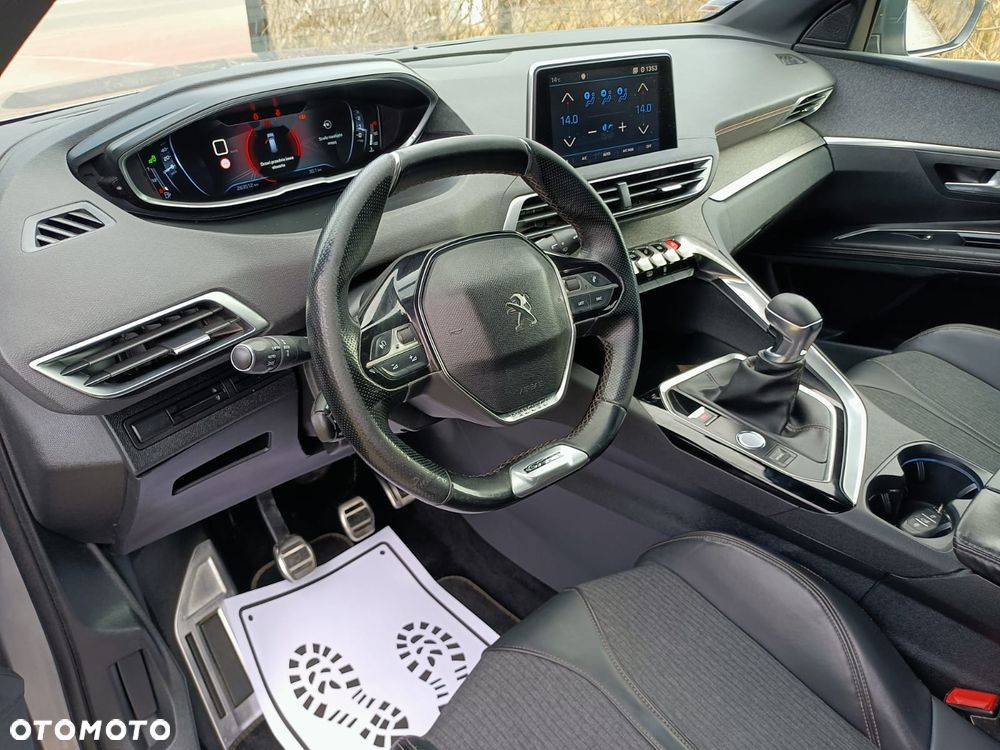 Peugeot 5008 BlueHDi 120 Allure - 24