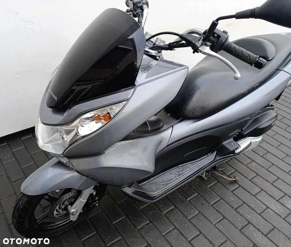 Honda PCX - 9