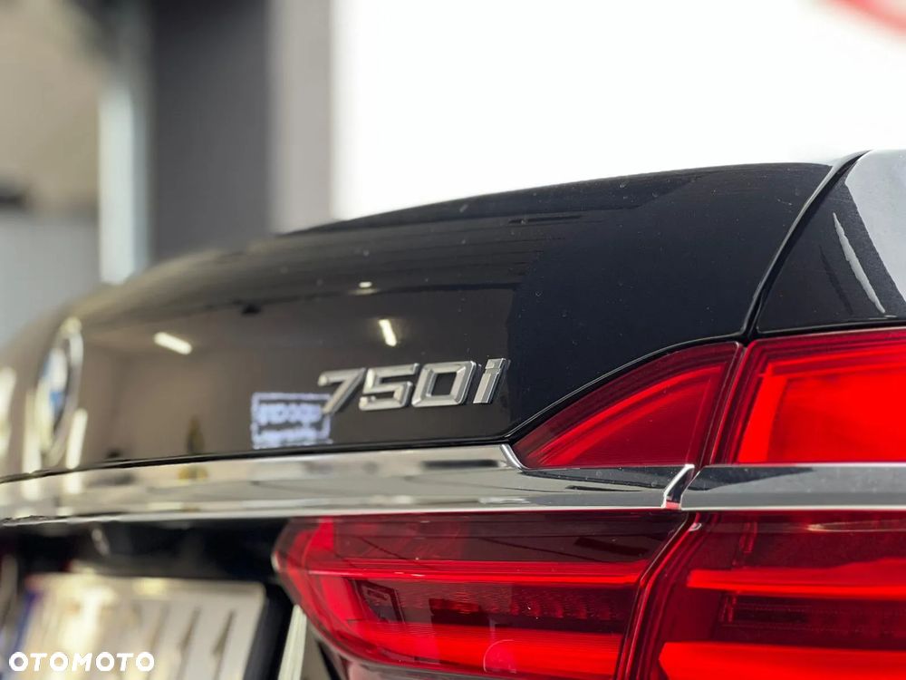 BMW Seria 7 750Li Edition Exclusive - 16
