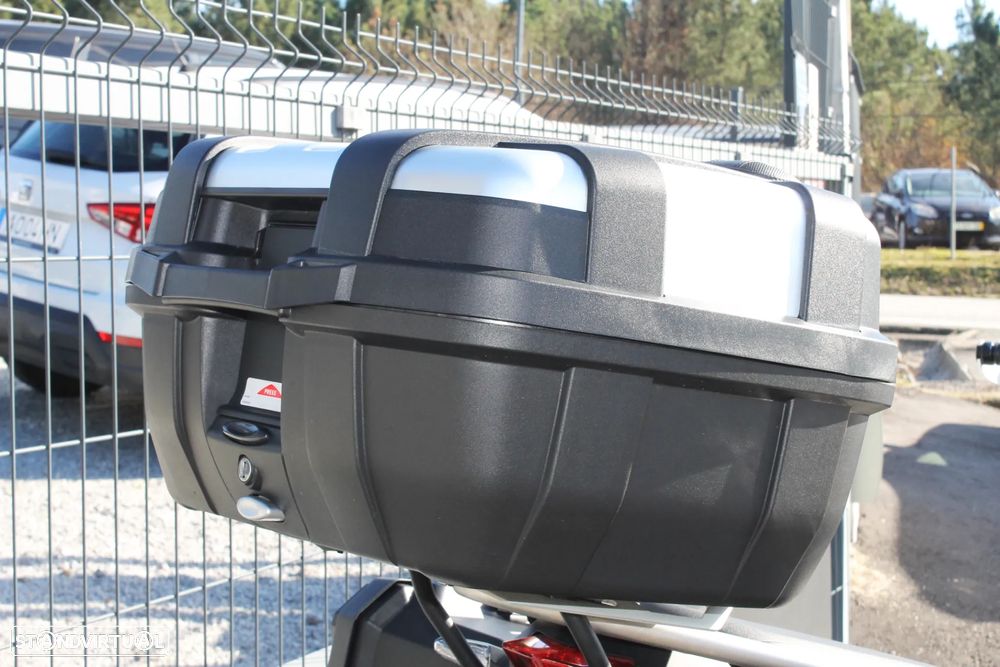 Honda Africa Twin Aventure - 11