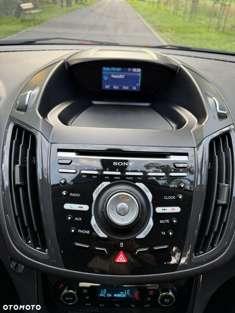 Ford Kuga - 37