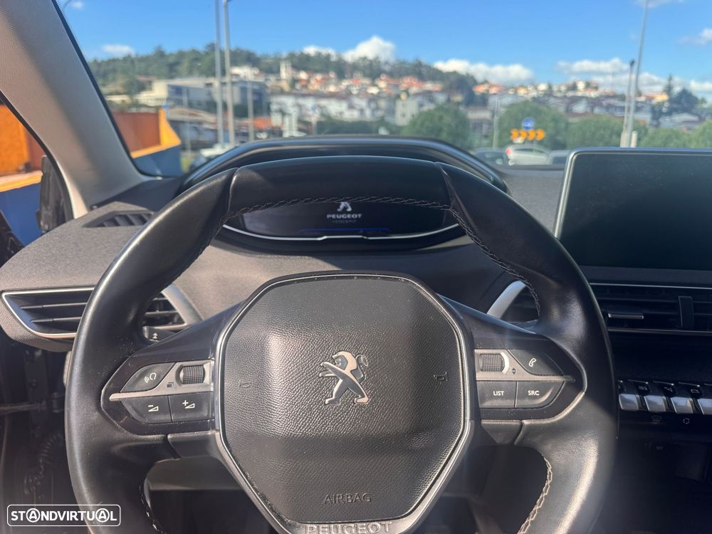 Peugeot 3008 1.2 PureTech Allure - 11