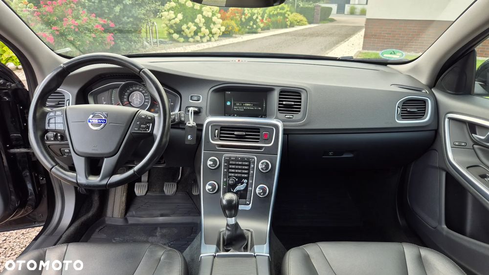 Volvo V60 D3 - 25
