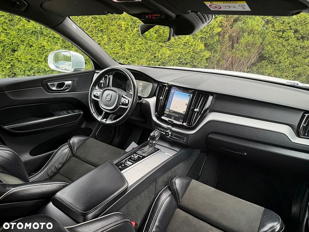 Volvo XC 60 D4 AWD Geartronic RDesign - 4