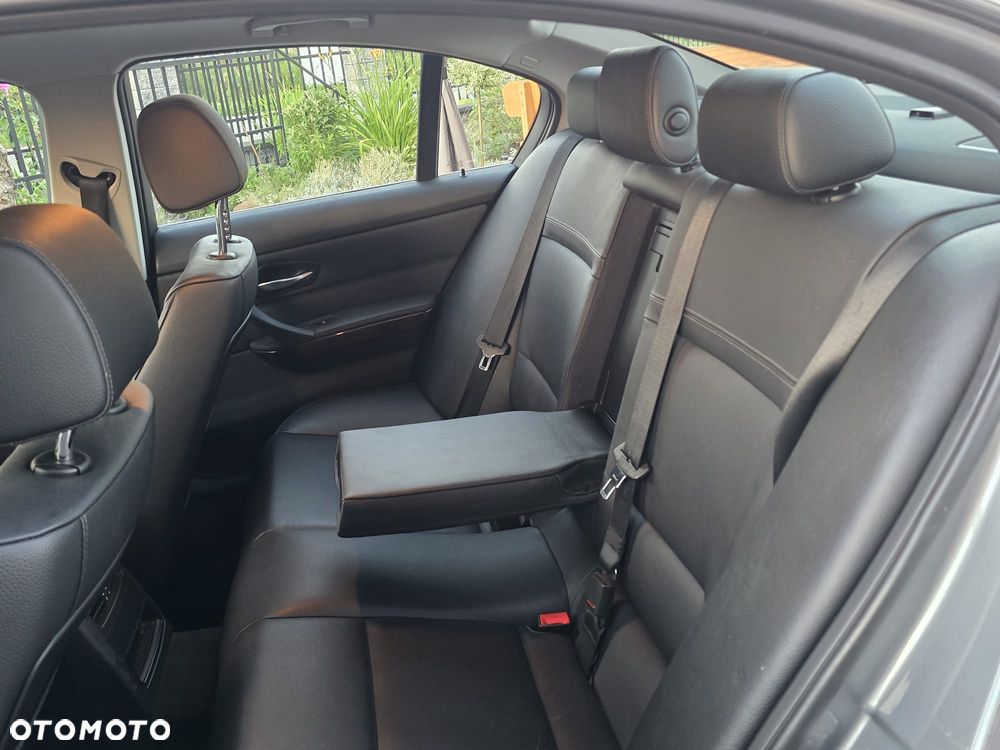 BMW Seria 3 - 24