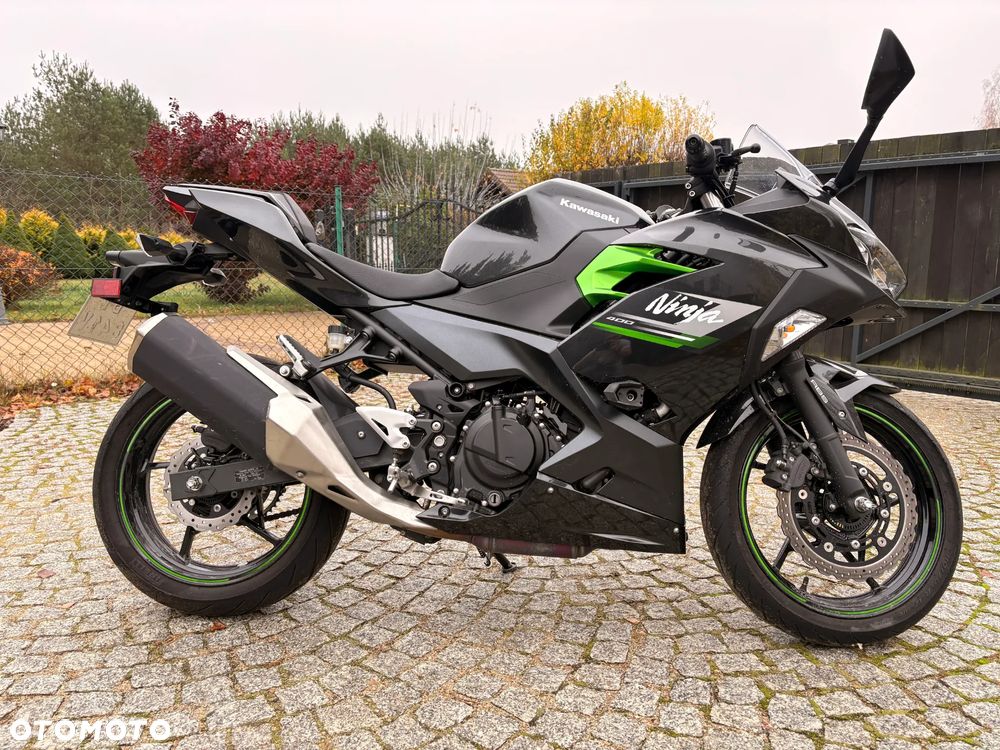 Kawasaki Ninja 400 - 12