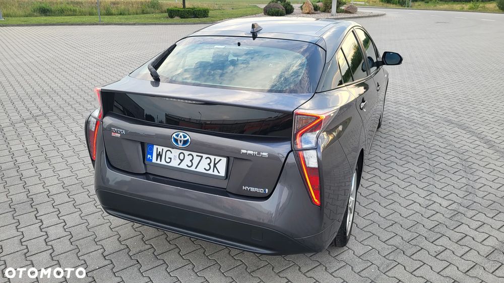 Toyota Prius Hybrid - 6