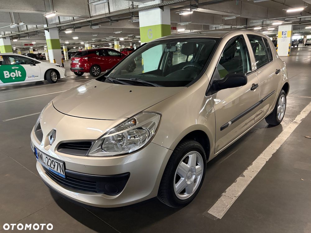 Renault Clio 1.2 16V Expression - 11
