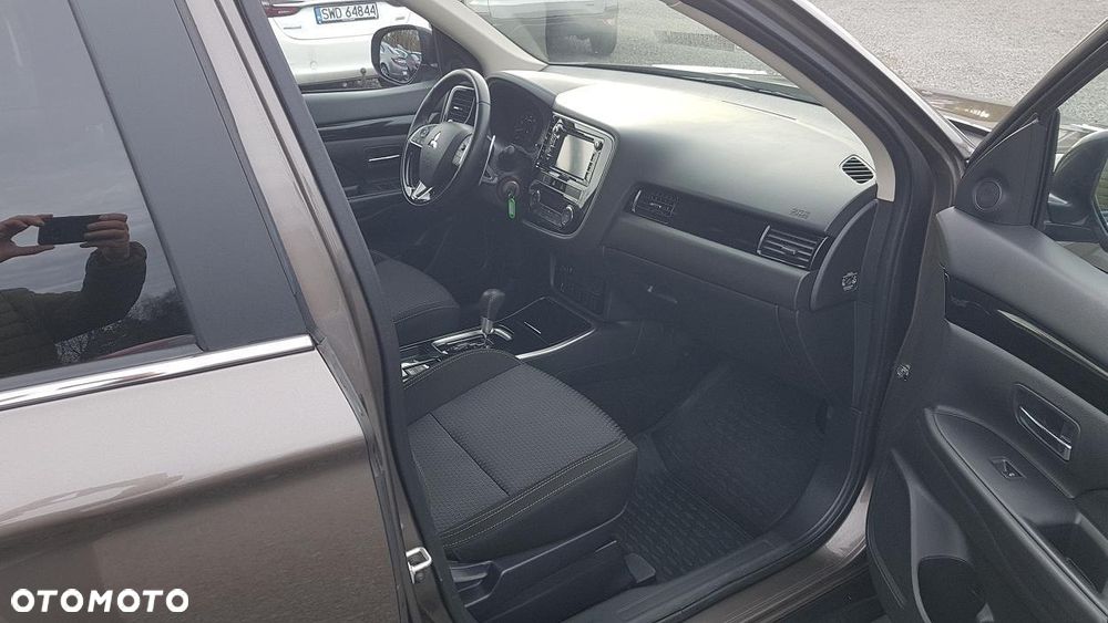 Mitsubishi Outlander 2.0 2WD CVT Spirit - 27