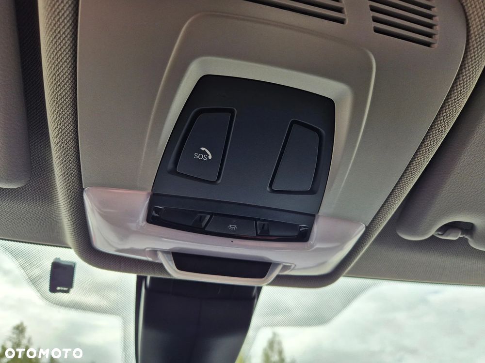 BMW Seria 2 218i - 33