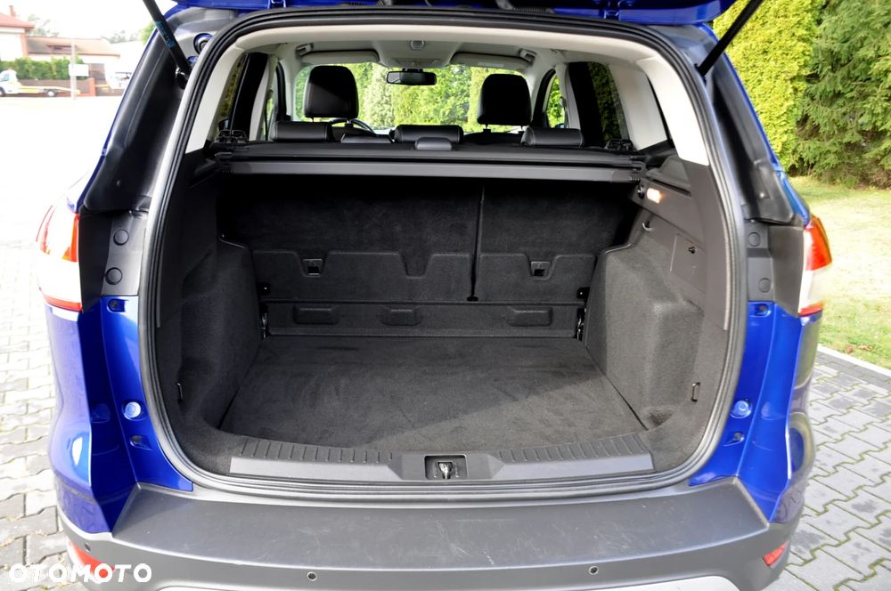 Ford Kuga - 38