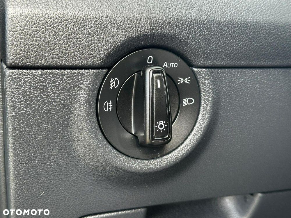 Skoda Octavia 2.0 TDI Ambition DSG - 19