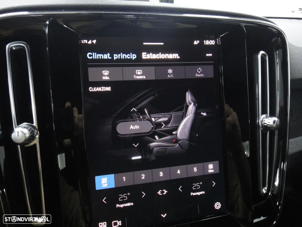 Volvo XC 40 Recharge Plus - 36