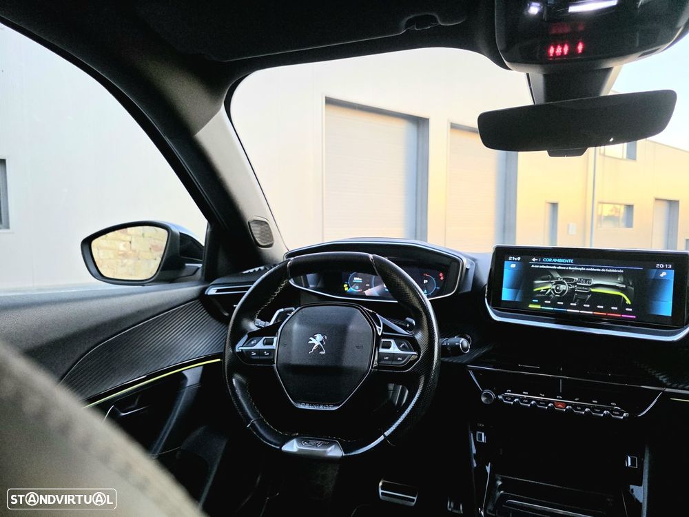 Peugeot 2008 1.2 PureTech GT Line EAT8 - 16