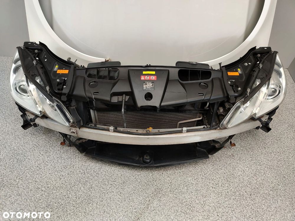 MERCEDES W207 AMG ZDERZAK WZMOCNIENIE CHŁODNICE LAMPY 650 - 6