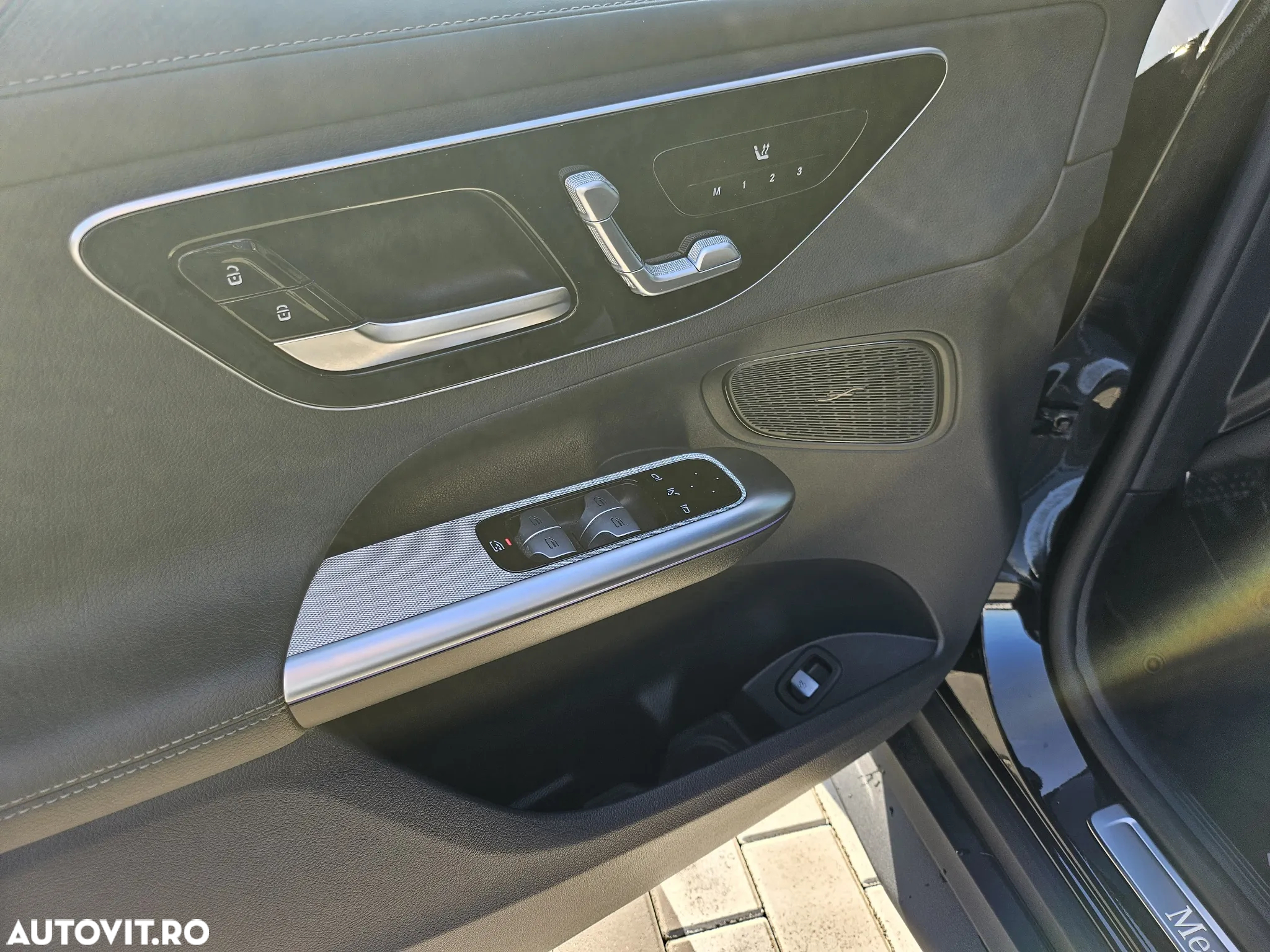 Mercedes-Benz GLC 300 4Matic 9G-TRONIC AMG Line Advanced - 9