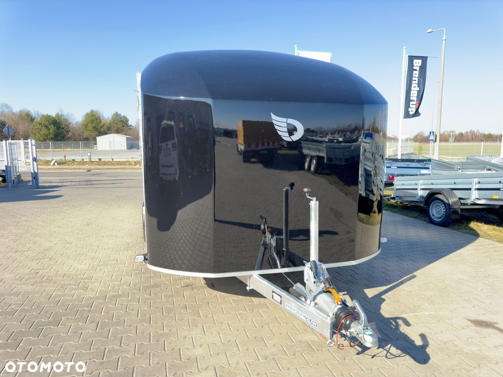 Debon C2000 - zamknięta przyczepa do przewozu aut, 550 x 215 cm, 3500kg, felgi ALU, wciągarka elektryczna - 13