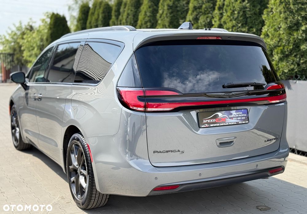 Chrysler Pacifica - 6