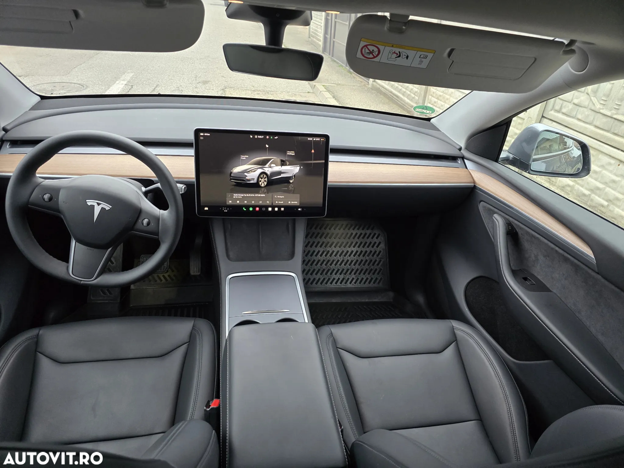 Tesla Model Y Long Range Dual Motor AWD - 10