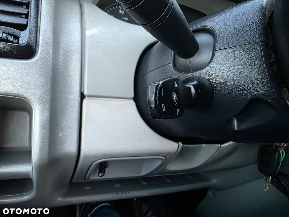 Renault Trafic - 26