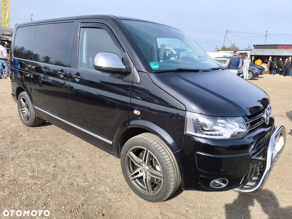 Volkswagen Multivan - 1