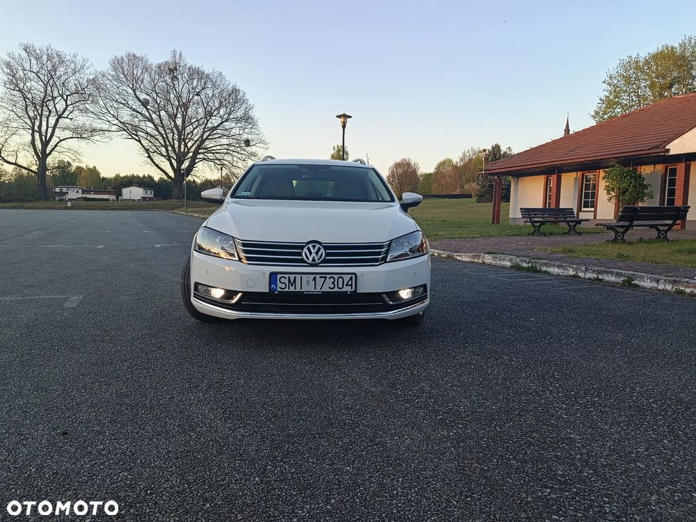 Volkswagen Passat 2.0 TDI DPF Highline - 19