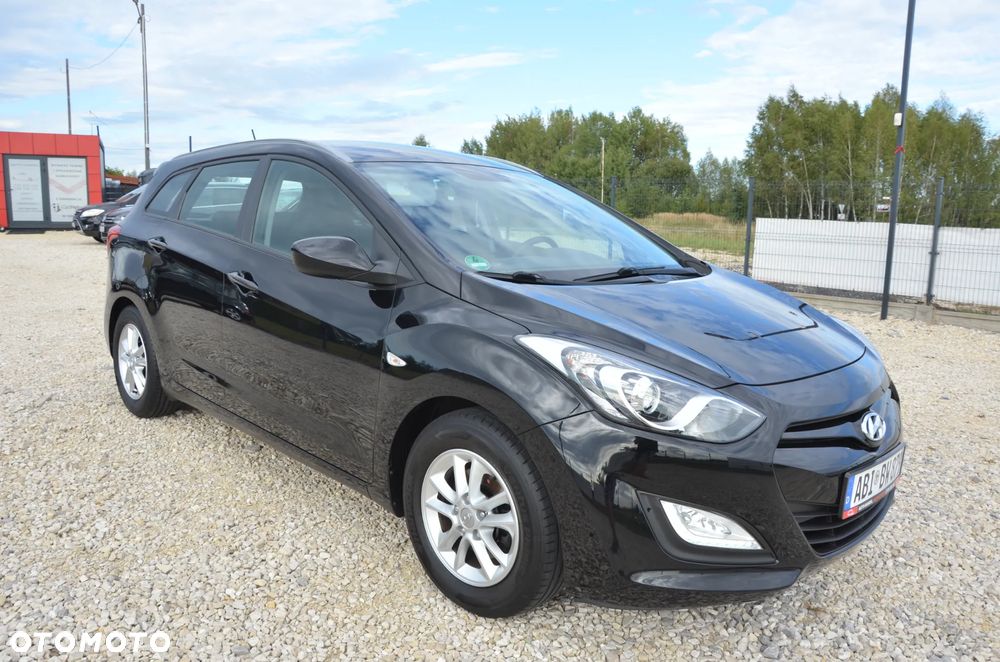 Hyundai i30 1.6 Trend - 12