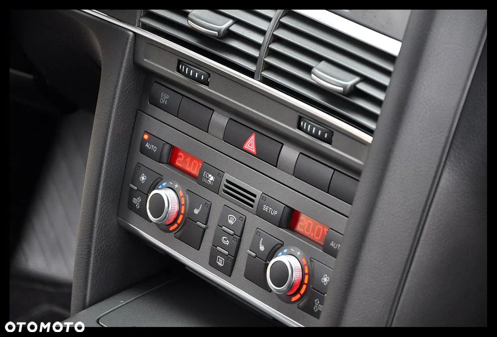 Audi A6 Limousine 2.4 - 33