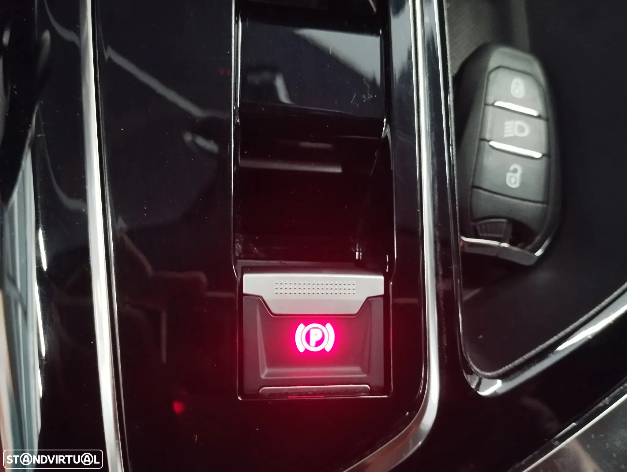 Peugeot 3008 1.5 BlueHDi Allure EAT8 - 36