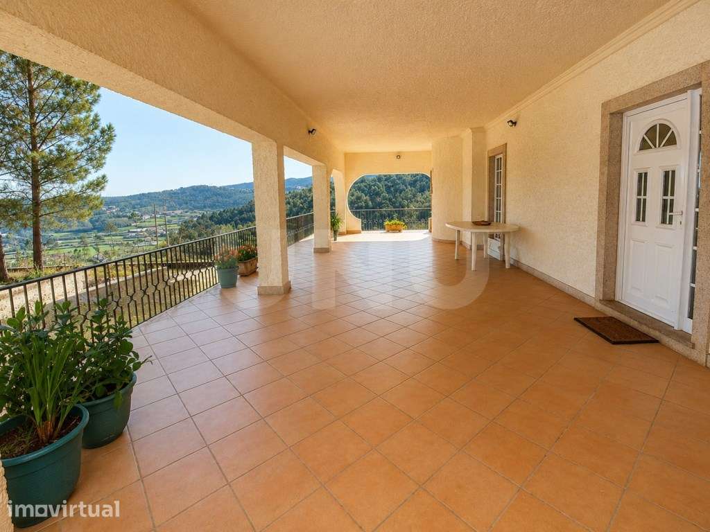 Propriedade com 23.000 m2, moradia principal e casa independente - ... - Grande imagem: 4/43