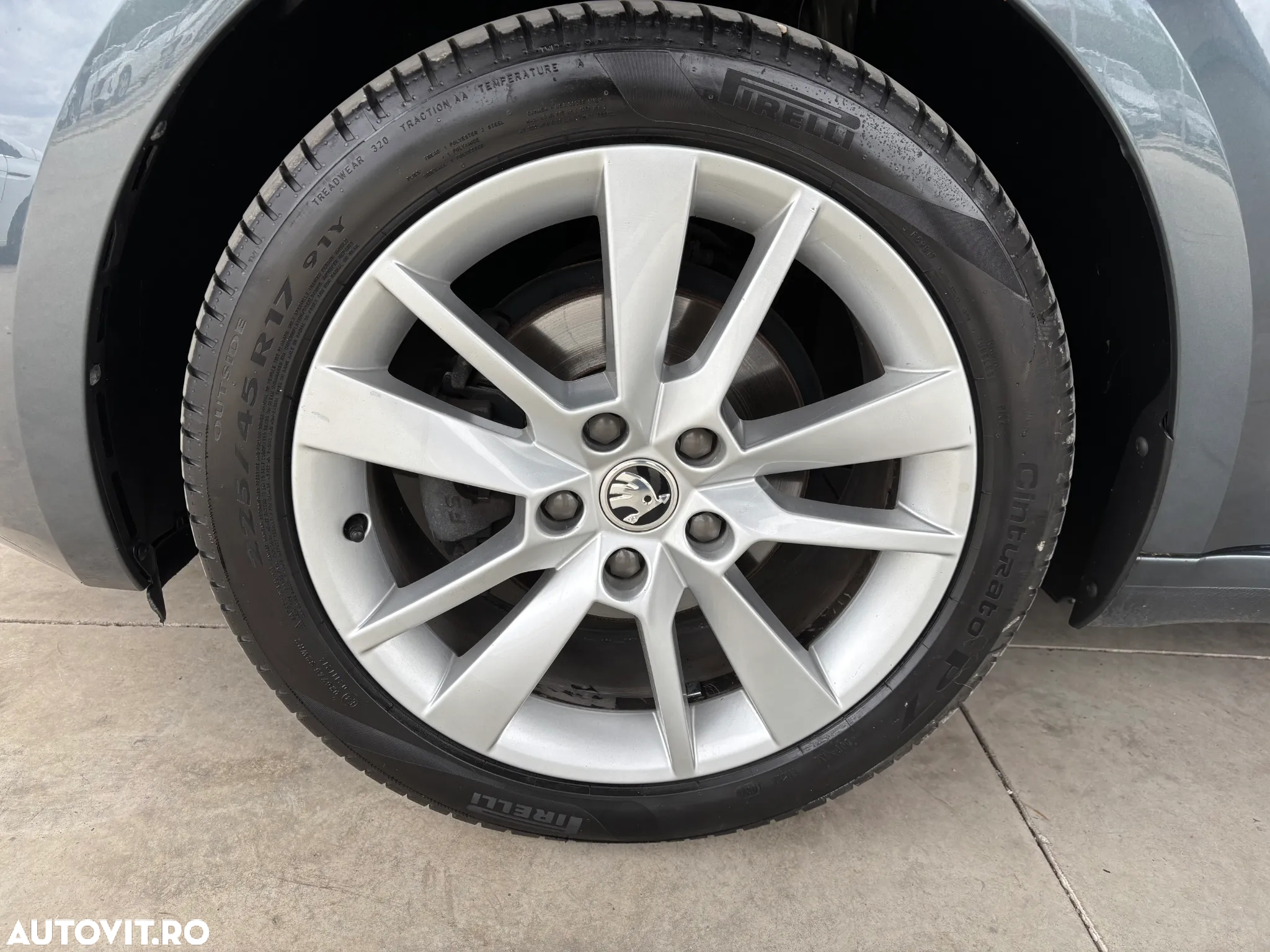 Skoda Octavia Combi Diesel 1.6 TDI Active - 11