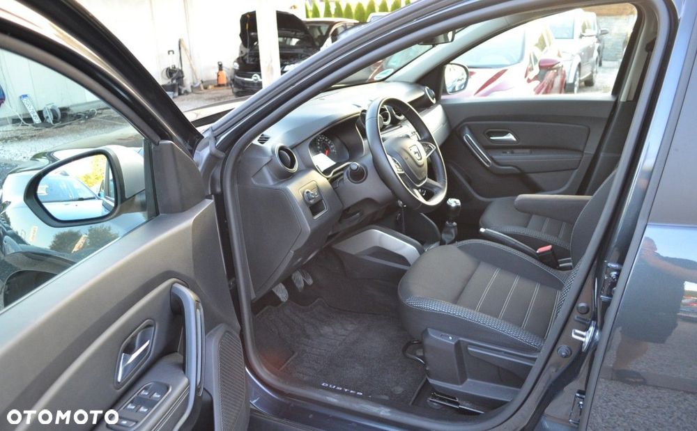 Dacia Duster TCe 150 2WD GPF Celebration - 6
