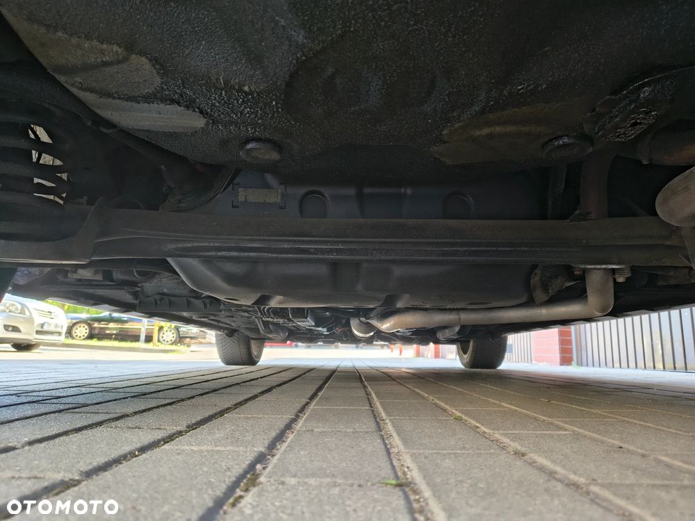 Toyota Yaris - 17