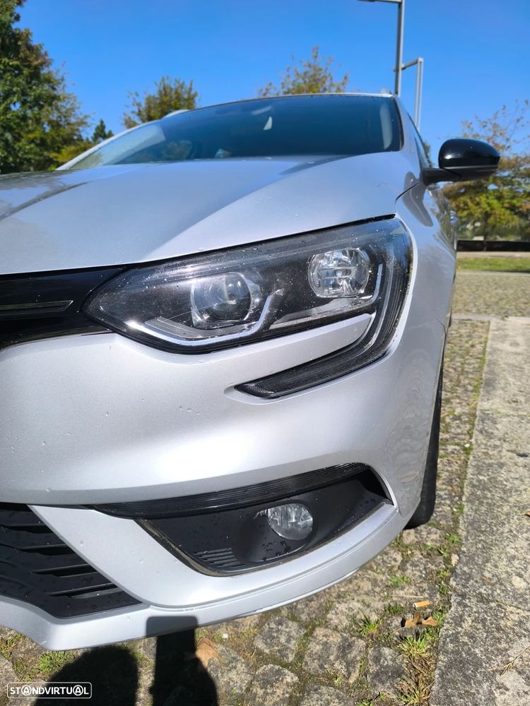 Renault Mégane Sport Tourer ENERGY dCi 110 Start & Stopp Paris Business - 2