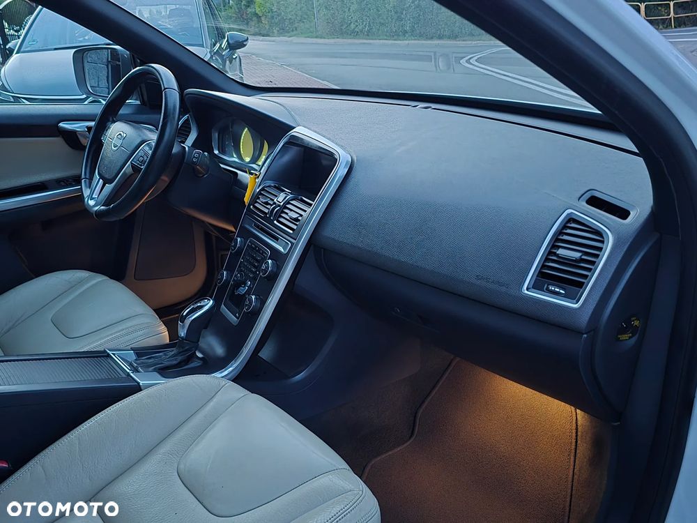 Volvo XC 60 T5 Geartronic Summum - 27