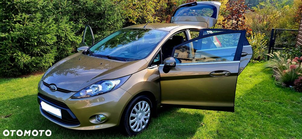 Ford Fiesta 2011 photo 3